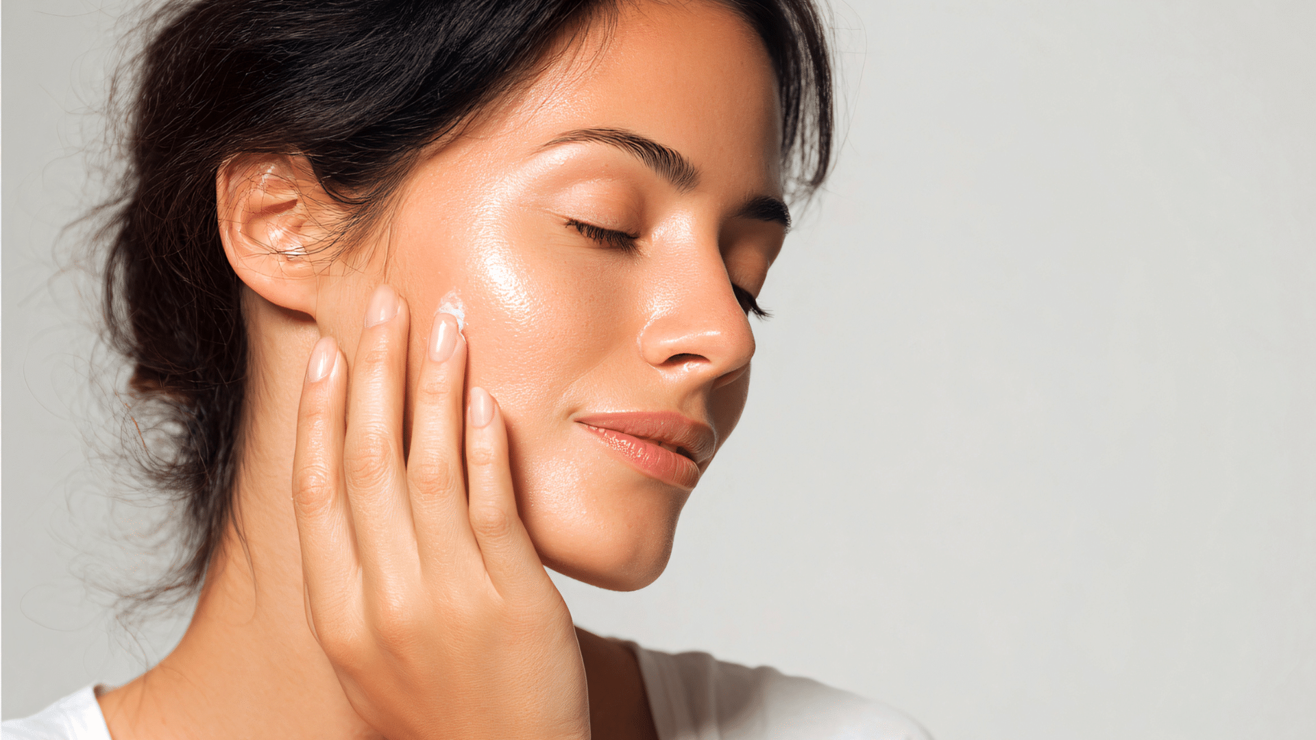 Sommeil, alimentation, hormones : les 3 piliers d’une belle peau